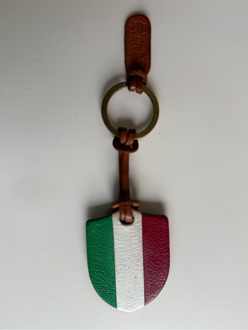 Il Bisonte Italian Leather Tricolor Shield Keyring - Green White Red